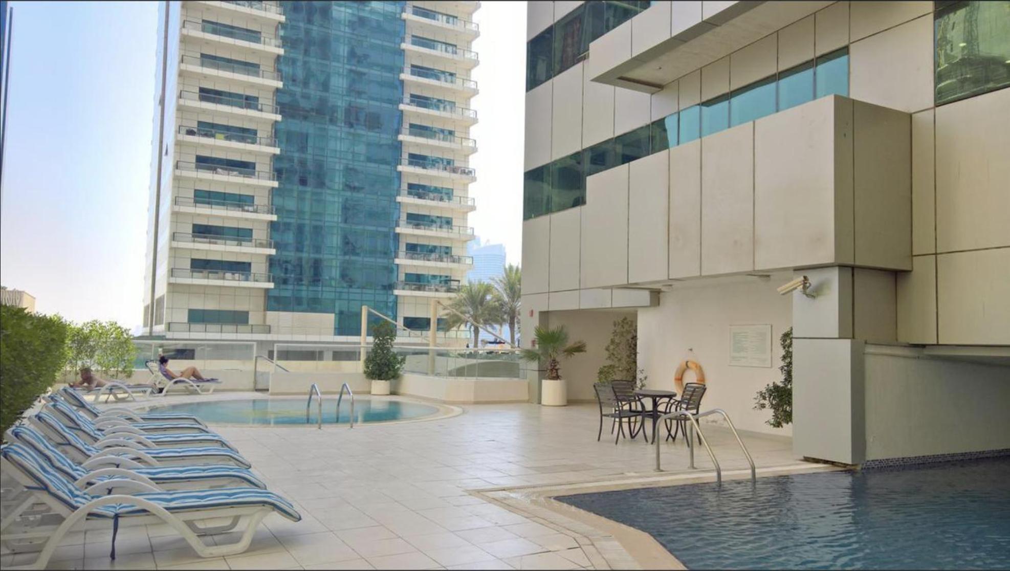 Next'House - Skyview Host Hostel Dubai Exterior photo