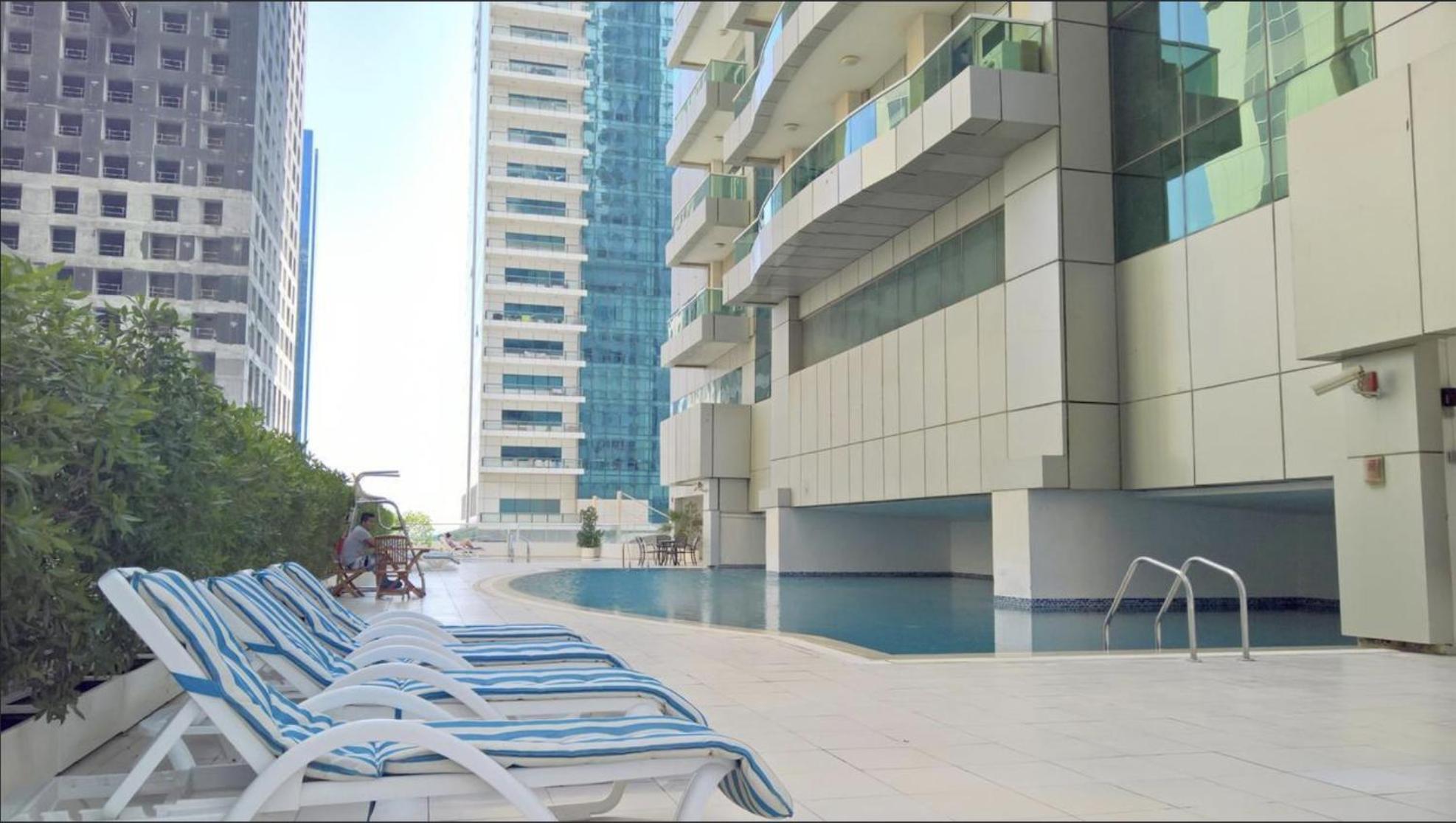 Next'House - Skyview Host Hostel Dubai Exterior photo