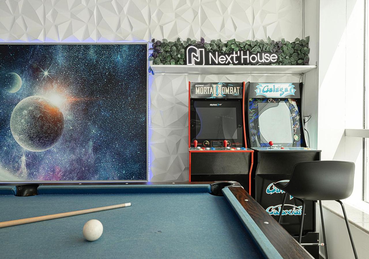 Next'House - Skyview Host Hostel Dubai Exterior photo