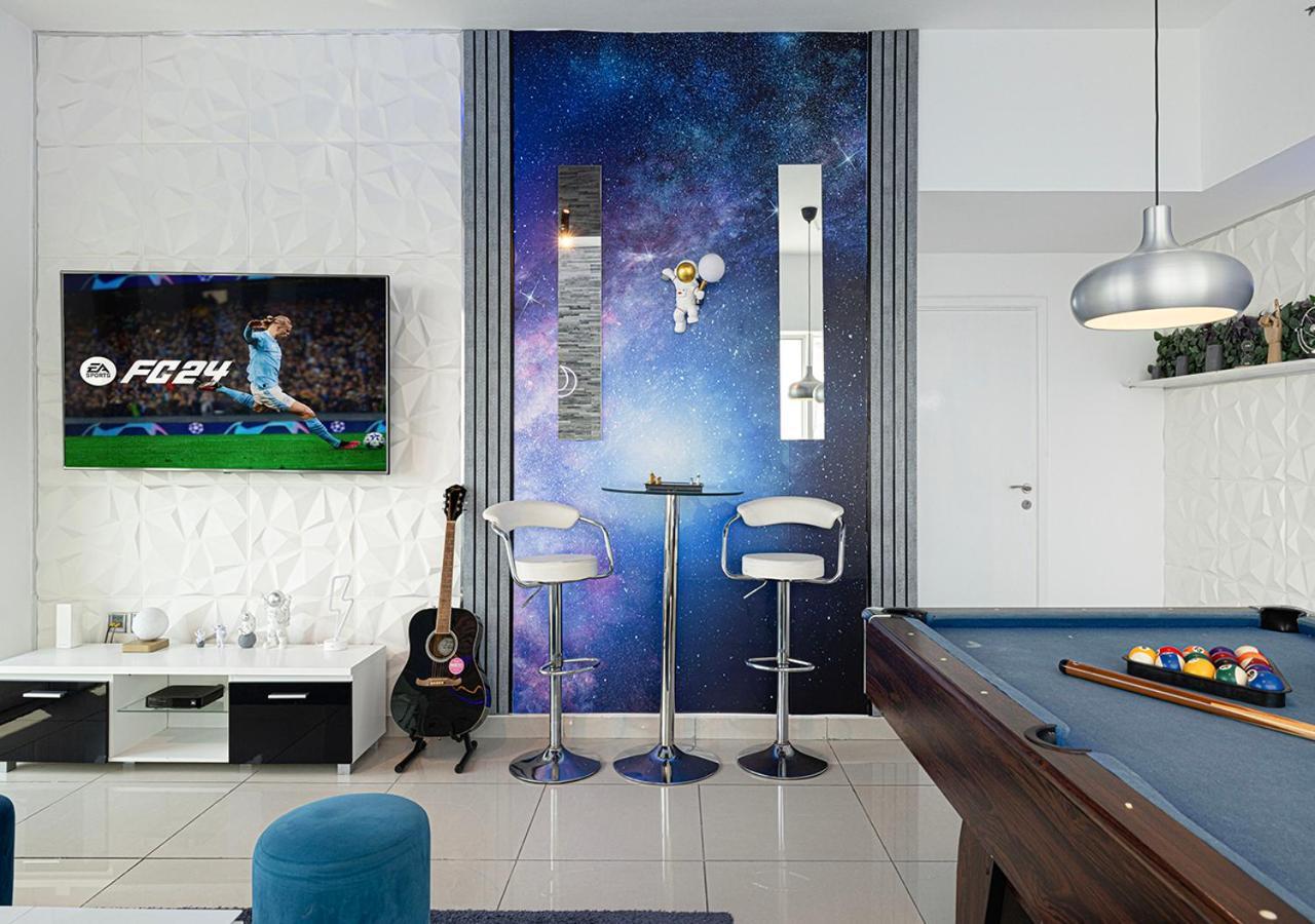 Next'House - Skyview Host Hostel Dubai Exterior photo