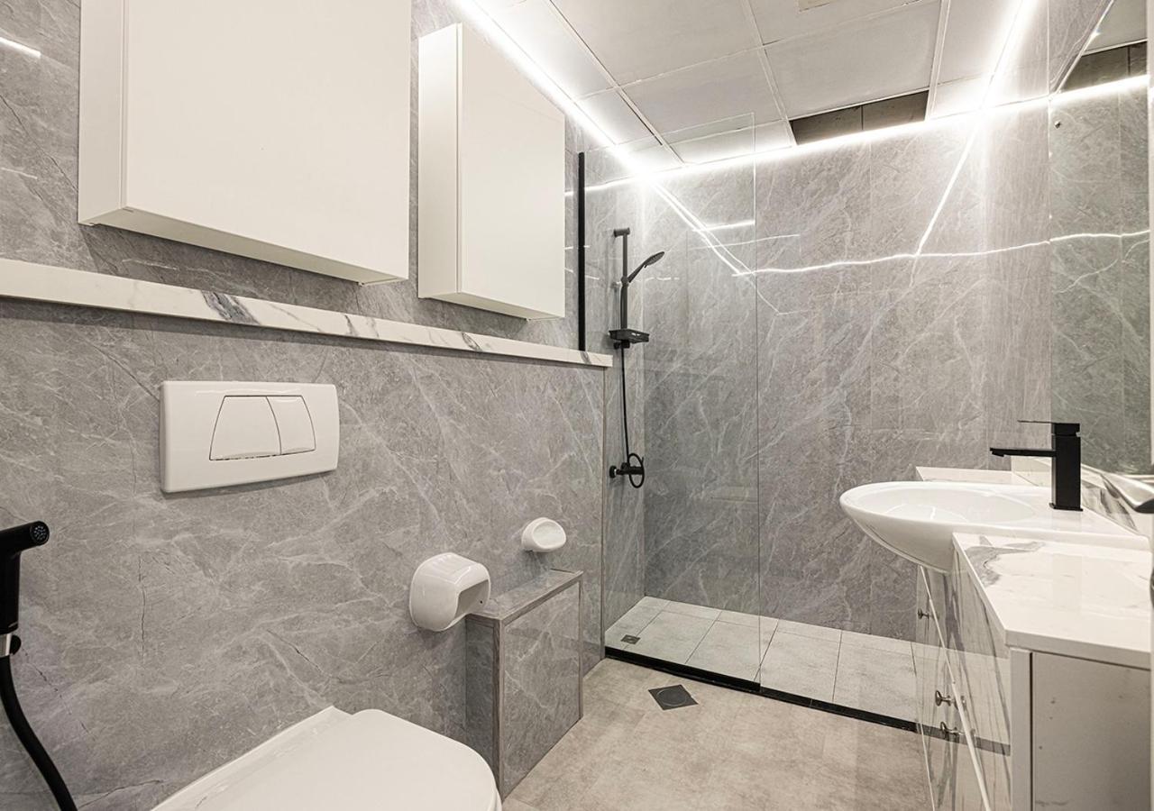 Next'House - Skyview Host Hostel Dubai Exterior photo
