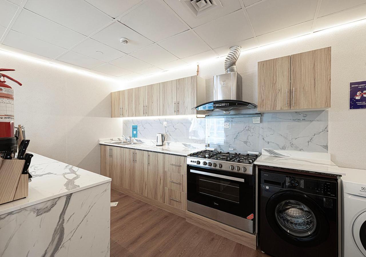 Next'House - Skyview Host Hostel Dubai Exterior photo